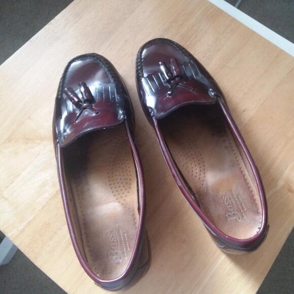 Bass Weejuns Shoes - Picture 1 of 1